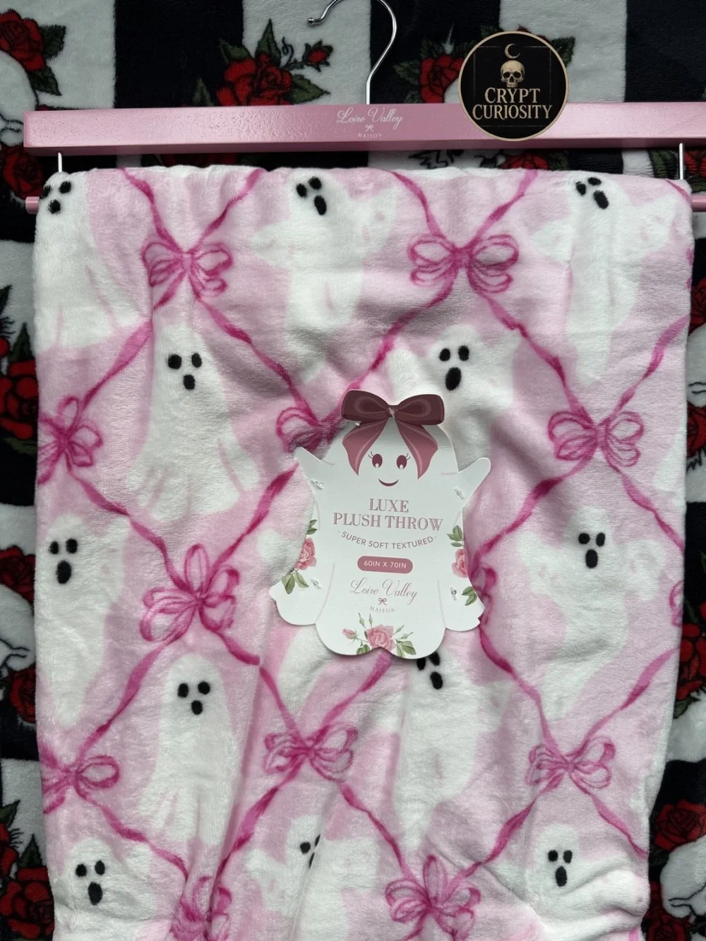 BRAND NEW HALLOWEEN COQUETTE PINK GHOST AND BOWS SOFT PLUSH BLANKET